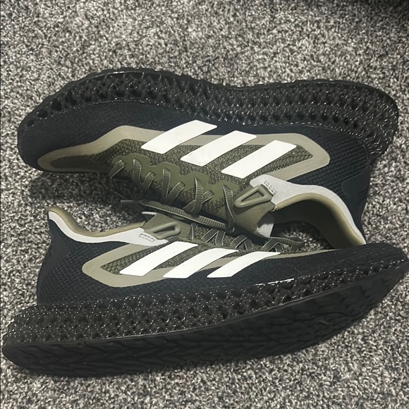 Adidas 4D shoes - Picture 1 of 2